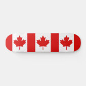 Skateboard Le drapeau de la Feuille d'érable du Canada (Horz)