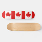 Skateboard Le drapeau de la Feuille d'érable du Canada (Horz)
