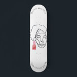 Skateboard Le noir est une belle femme BLM<br><div class="desc">L'oeuvre de ce skateboard provient d'une peinture originale mixte que j'ai créée en 2020. Pour voir le tableau original suivez-moi sur Instagram @AlyMarieArt. Soutenez les femmes dans les petites entreprises lorsque vous achetez ce skateboard!</div>