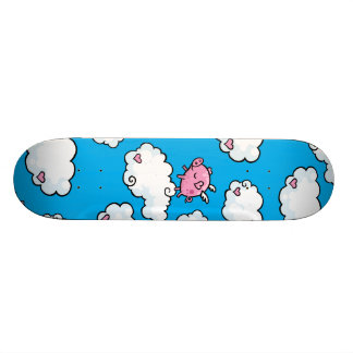 Skateboard Le porc de vol danse sur des nuages