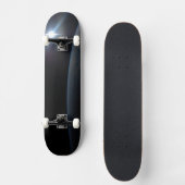 Skateboard Le Soleil qui s'installe sur l'horizon terrestre. (Recto)