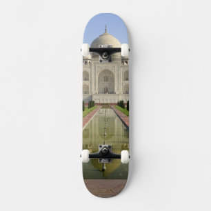 Skateboard Le Taj Mahal, Agra, Uttar Pradesh, Inde,