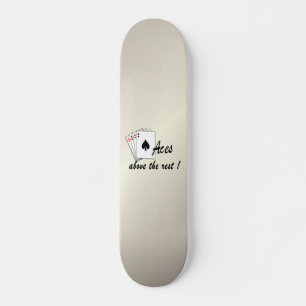 Skateboard Les as au-dessus du reste de l'or antique