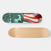 Skateboard Les Etats-Unis diminuent avec la statue de la (Horz)