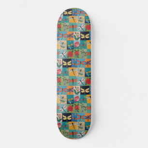Skateboard Libellules Colorées Et Patchwork De Roses