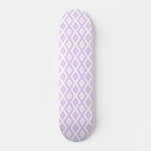 Skateboard Lilac motif de diamants violet et blanc