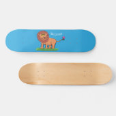 Skateboard Lion joyeux avec dessin animé de papillon (Horz)