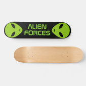 Skateboard Logo de tête d'alien vert tablette personnalisée (Horz)