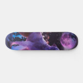 Skateboard Loup gris hurlant dans la forêt (Horz)