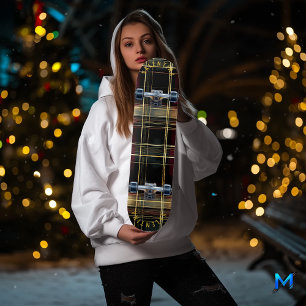 Skateboard Luxueux or et Motif Tartan Bourgogne