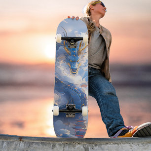 Skateboard Magnifique Dragon D'Or Bleu S'Élevant Au-Dessus De