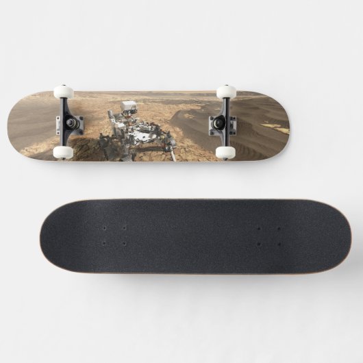 Skateboard Mars 2020 Rover Sur La Surface De Mars. (Horz)