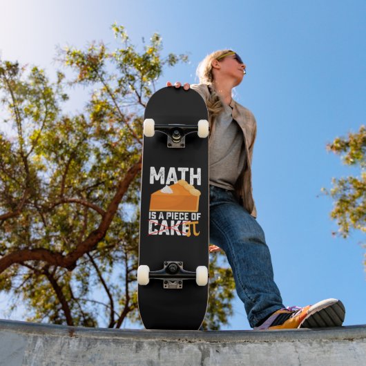 Skateboard Math Est Une Pièce De Gâteau Pi Day Drôle (Extérieur 1)