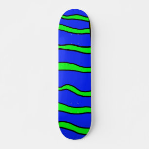 Skateboard Met Blauwe En Groene Strepen