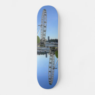 Skateboard met London Eye Ferris Wheel