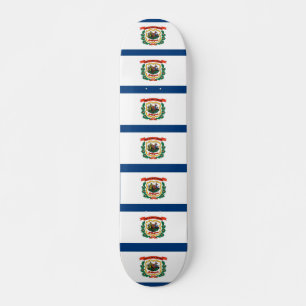 Skateboard met vlag van West Virginia