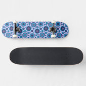Skateboard Mignons motifs de soleils multicolores bleus (Horz)