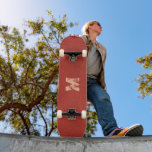 Skateboard Modèle Brown en cuir Monogramme personnalisé<br><div class="desc">Monogramme Texte Perdu Ajoutez Votre Nom Texte Logo Image Modèle Design Élégant Couleur En Cuir Revêtu Skateboard.</div>