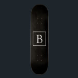 Skateboard Monogramme classique simple | Texte noir et blanc<br><div class="desc">Minimal et classe.</div>