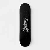 Skateboard Monogramme et nom personnalisés en noir moderne (Devant)