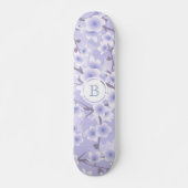 Skateboard Monogramme floral pourpre en fleurs de cerisier (Devant)