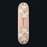 Skateboard Monogramme girly rose moderne personnalisées magno<br><div class="desc">Parties scintillant moderne rose girly monogramme personnalisé magnolia floral minime design stylisé typographie design.</div>