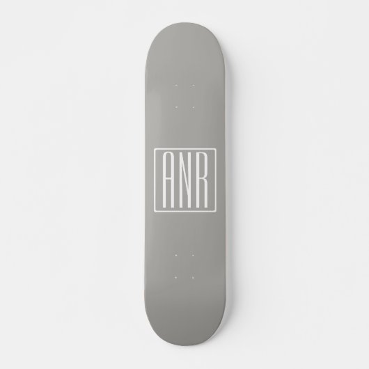 Skateboard Monogramme initial | Blanc sur gris clair (Devant)