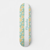 Skateboard Monogramme joli fleurs orange sur vert (Devant)