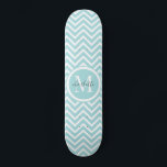 Skateboard Monogramme | Pastel Blue Green Chevron<br><div class="desc">Chevron bleu pastel ou motif zigzag et monogramme personnalisé. Un grand cadeau pour une fille qui aime le skateboard.</div>