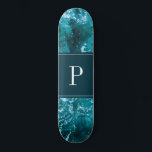 Skateboard Monogramme personnalisé Turquoise Sea Waves Motif<br><div class="desc">Mer turquoise et motif des vagues. Un cadeau parfait "Juste parce que"</div>