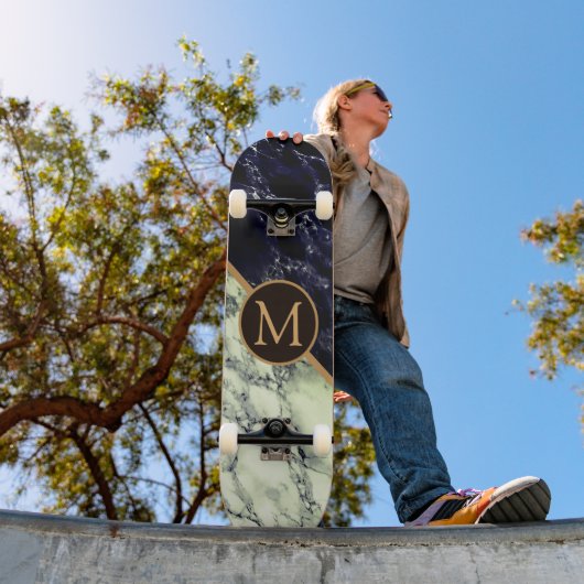 Skateboard Monogramme Skate avec marbre noir blanc (Extérieur 1)
