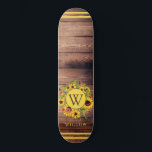 Skateboard Monogramme Sunflower Bois<br><div class="desc">Patinage en monogramme de tournesol en bois de grange rustique. Un cadeau d'anniversaire parfait pour une fille au style boho rustique.</div>