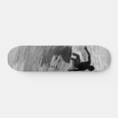 Skateboard Monter En Niveaux De Gris De Vague (Horz)