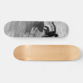 Skateboard Monter En Niveaux De Gris De Vague (Horz)