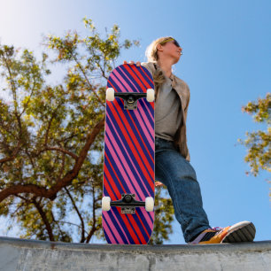 Skateboard Motif à rayures verticales bleu marine rouge rose