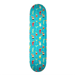 Skateboard Motif de cocktail sur l'arrière - plan turquoise