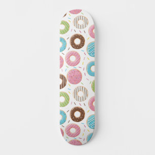 Skateboard Motif de Donuts Colorés Rétro pour une Fête Amusan