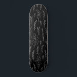 Skateboard Motif de ligne Art Eucalyptus<br><div class="desc">noir et blanc élégant art de ligne eucalyptus motif</div>