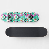 Skateboard Motif de zigzag turquoise tiré par la main (Horz)