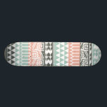 Skateboard Motif d'impression Abstrait Aztec bleu rose gris<br><div class="desc">Motif d'imprimé tribal aztèque géométrique abstrait dans des tons rayés de bleu pastel, rose pastel et gris fusain est un motif hipster unique, avec une variété de formes géométriques qui comprennent triangles, ovales, flèches et autres motifs tribaux aztèques abstraits. Customisez-le en ajoutant des photos et/ou du texte pour créer votre...</div>