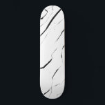 Skateboard Motif en marbre blanc noir moderne<br><div class="desc">Cette motif moderne et branchée conviendra parfaitement à tout homme ou femme de style. Il dispose d'une motif en marbre noir et blanc, de couleur cool et contemporaine. C'est élégant, simple, élégant et unique. ***REMARQUE IMPORTANTE DE CONCEPTION : Pour toute demande de conception personnalisée comme les demandes de produit correspondant,...</div>