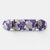 Skateboard Motif floral blanc pourpre (Horz)