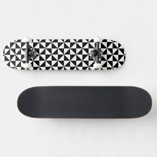 Skateboard Motif noir et blanc de triangle (Horz)