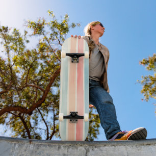 Skateboard Motif rayé coloré aux couleurs vives aquarelle