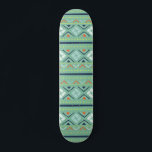 Skateboard Motif vert bleu tribal géométrique moderne<br><div class="desc">Le skateboard à motif vert et bleu tribal géométrique moderne comporte un motif géométrique coloré en vert,  bleu,  orange et blanc. Conçu par ©Evco Studio www.zazzle.com/store/evcostudio</div>