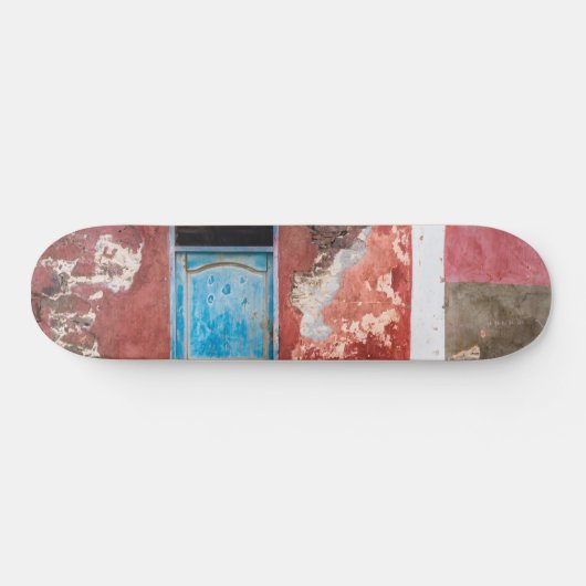 Skateboard Mur coloré avec porte bleue (Horz)