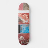 Skateboard Mur coloré avec porte bleue (Recto)