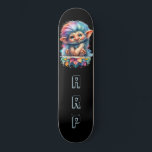 Skateboard *~* Neon cheveux Rainbow Troll AP89 initial<br><div class="desc">(Code de recherche AP89 pour les articles Troll et AP88 pour les articles de thème médiéval ) Transfert facile vers d'autres produits Zazzle. Patinage arrière - plan NOIR. Les couleurs vives et oh si heureux de NEON Rainbow couleurs juste pop les images TROLL et les LETTRES. Customisez / Personnalisez vos...</div>