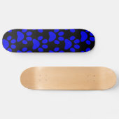Skateboard Noir bleu d'empreintes de pattes mignons de chiot (Horz)