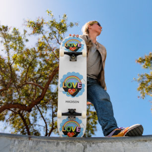 Skateboard Nom personnalisé "L'amour est amour"
